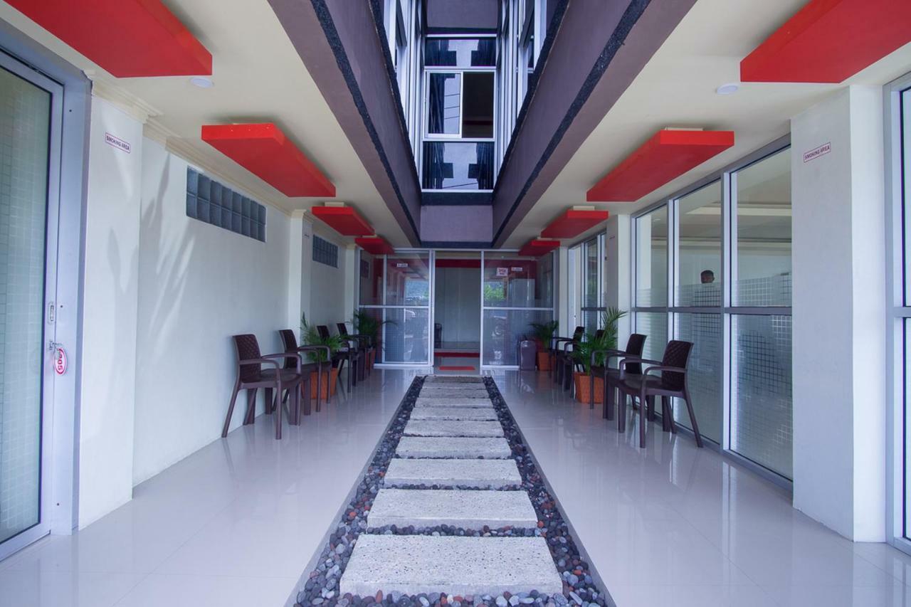 Hotel Reddoorz Near Taman Kota Ternate Extérieur photo